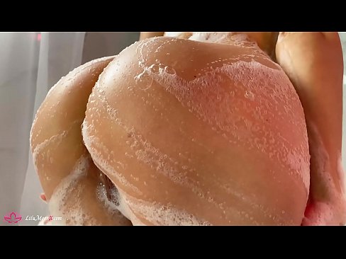 ❤️ Brunette Masturbates Pussy ak Vibrateur nan Orgasm Entans nan Douch ❤️❌ Sèks bon jan kalite nan nou